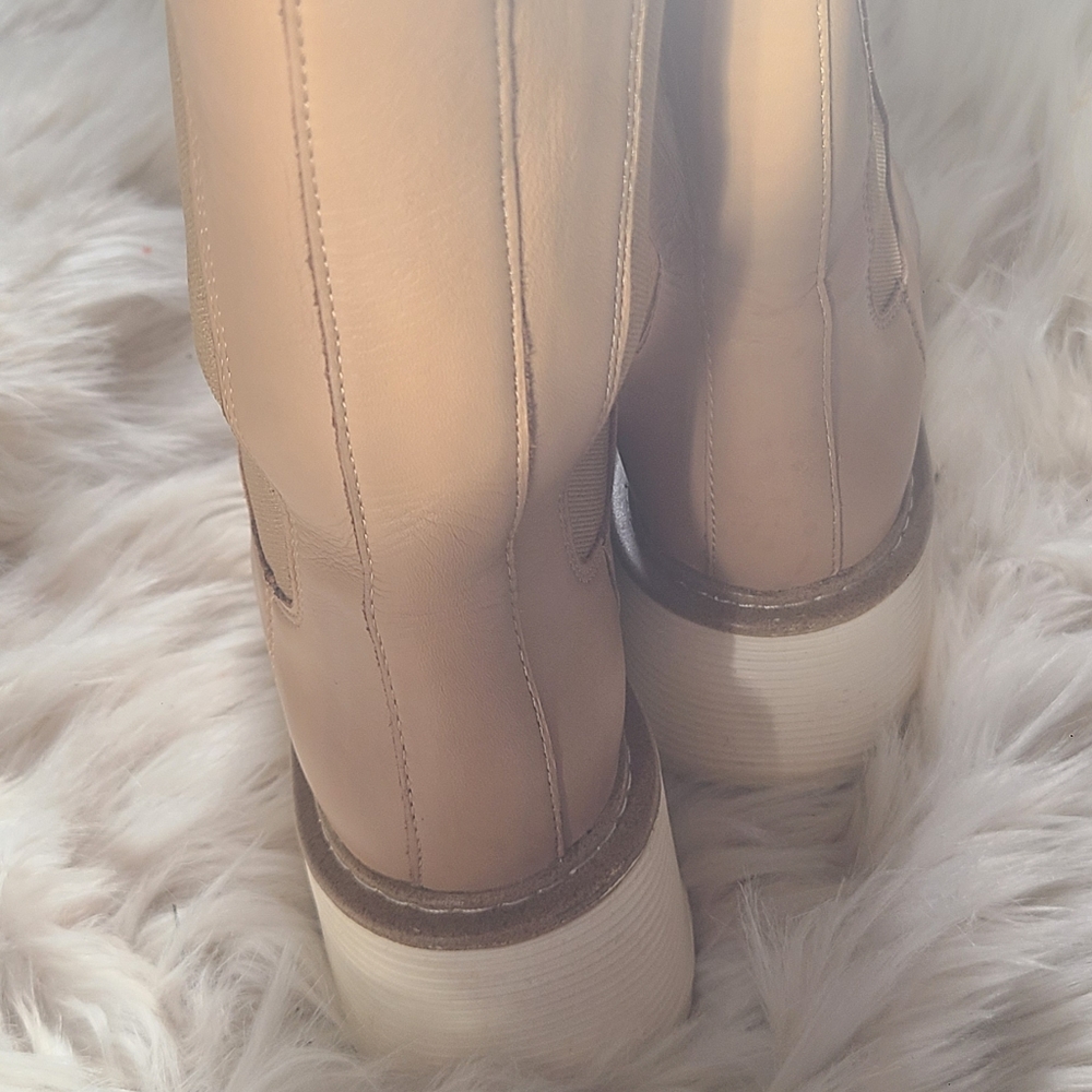 Chelsea Boot - Picture 6 of 15